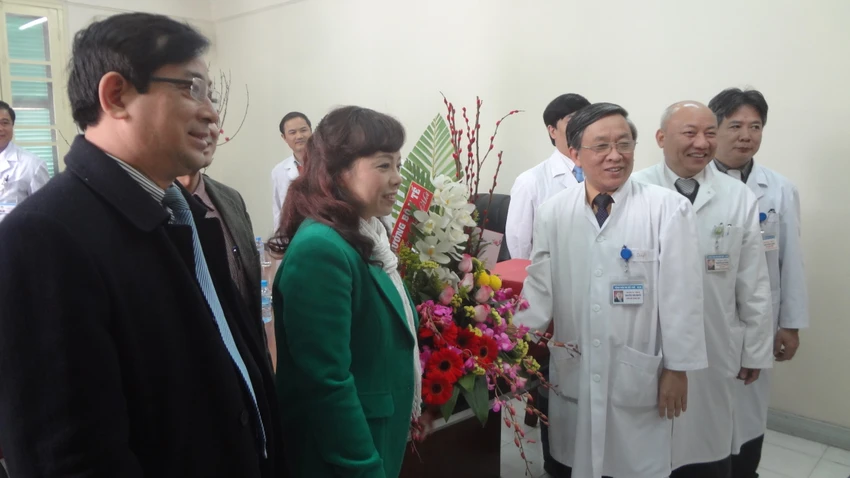 Bộ trưởng Bộ Y tế “vi hành“ ảnh 1 Bộ trưởng Bộ Y tế “vi hành“ ảnh 1